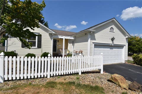 Photo for 822 Kentwood Drive 3