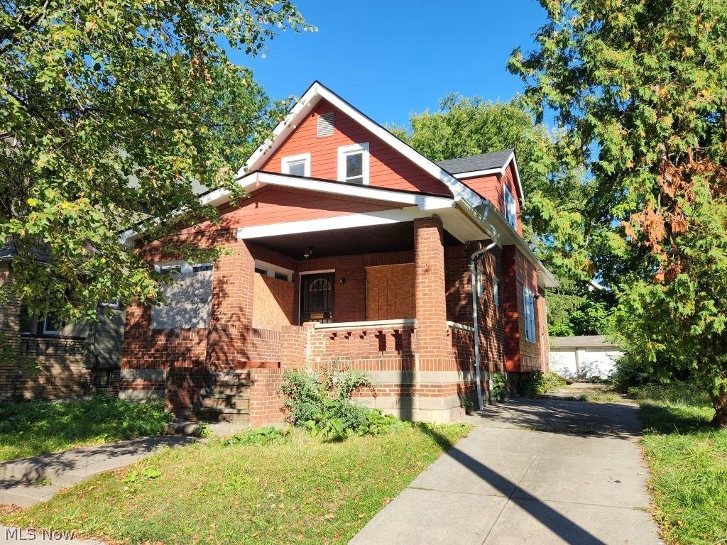 3359 E 145th Street