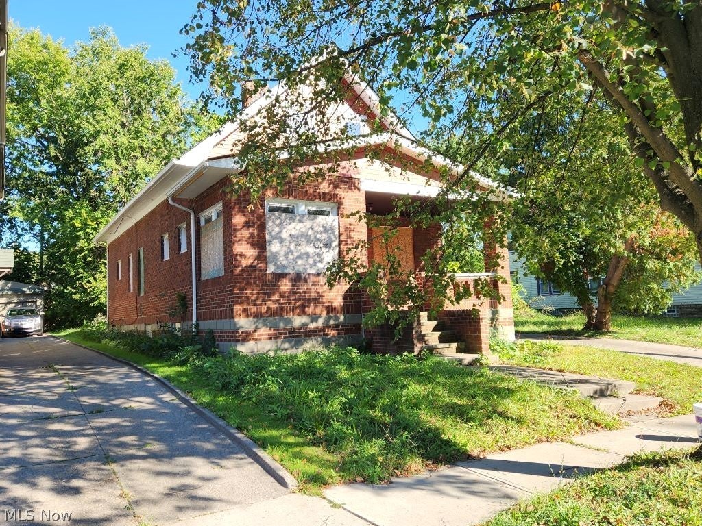 3359 E 145th Street