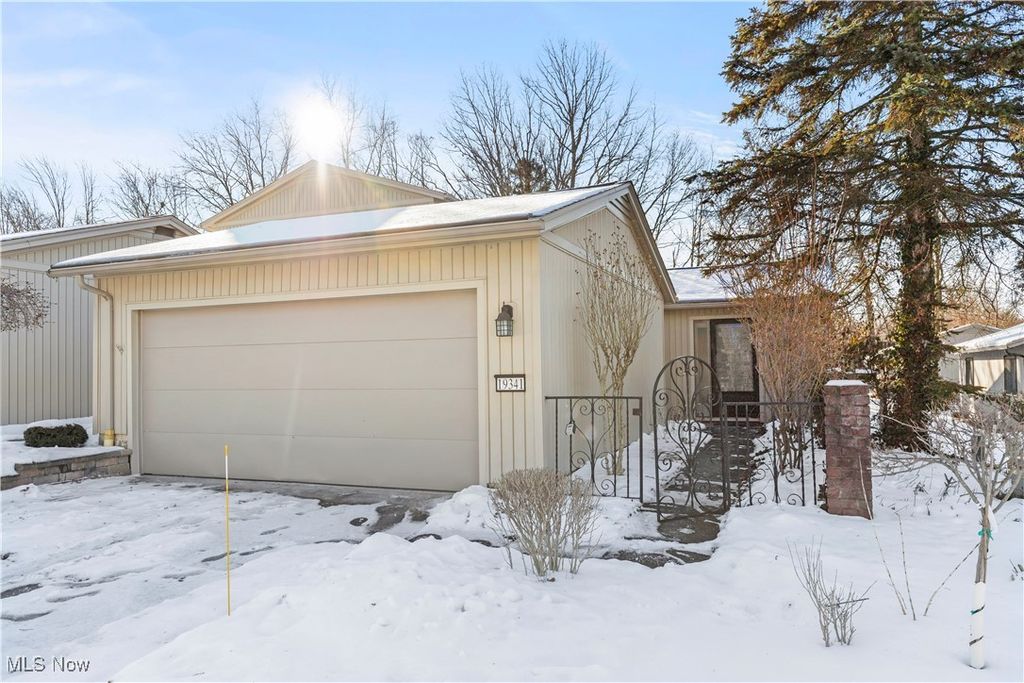 Photo of 19341 Idlewood Trail, Strongsville, OH 44149 (MLS # 5181648)