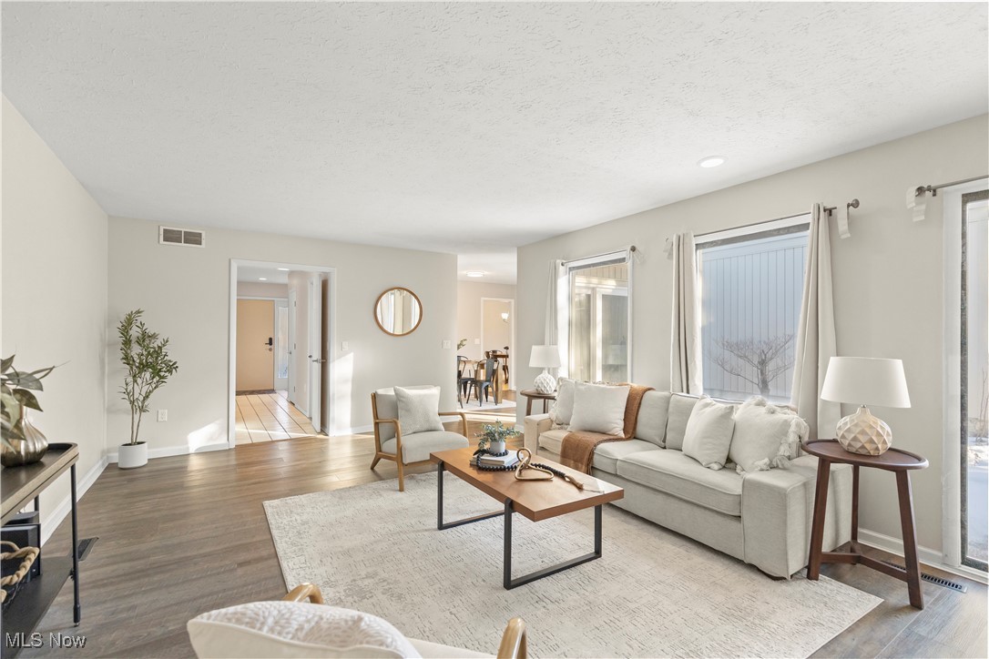 Idlewood South Condo 06 - Residential