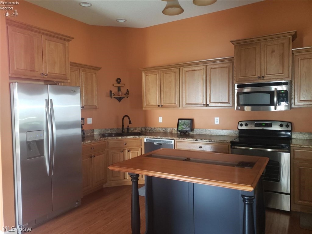 Grassland Circle 2 Meadows Con - Residential