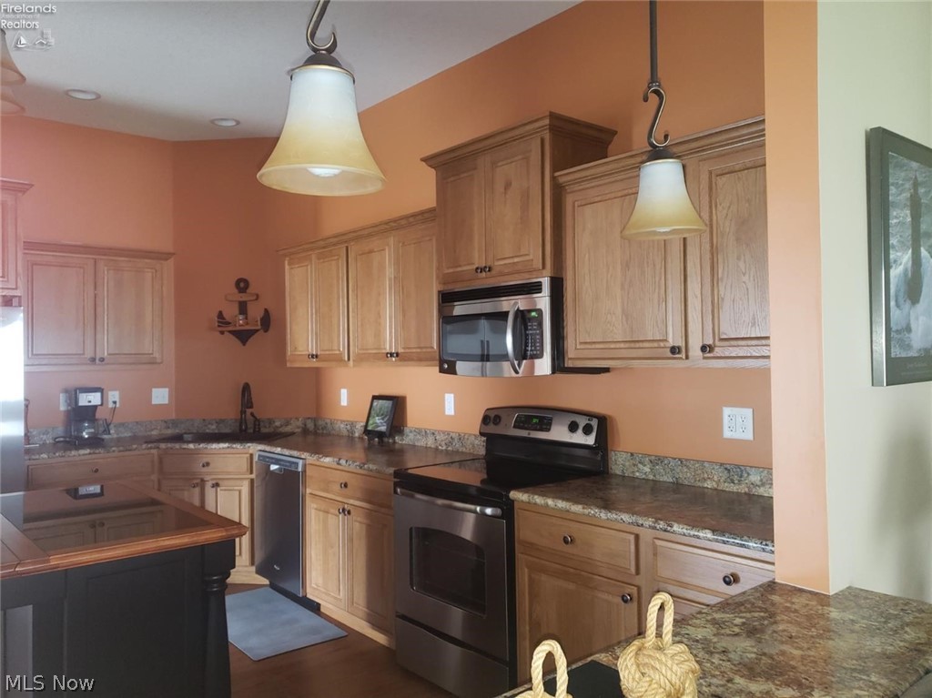 Grassland Circle 2 Meadows Con - Residential