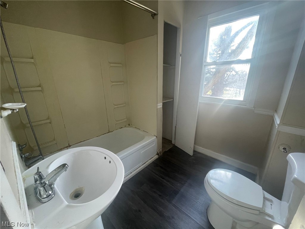 Garfield Blvd - Residential