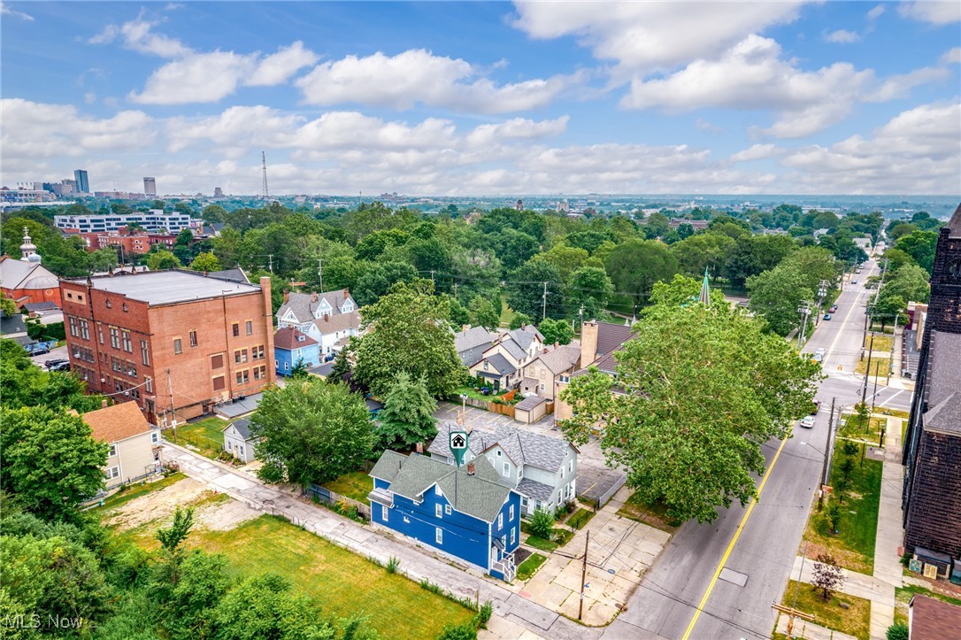 Cleveland, Ohio 44113, United States, 2 Bedrooms Bedrooms, ,1 BathroomBathrooms,Residential,Active,169130