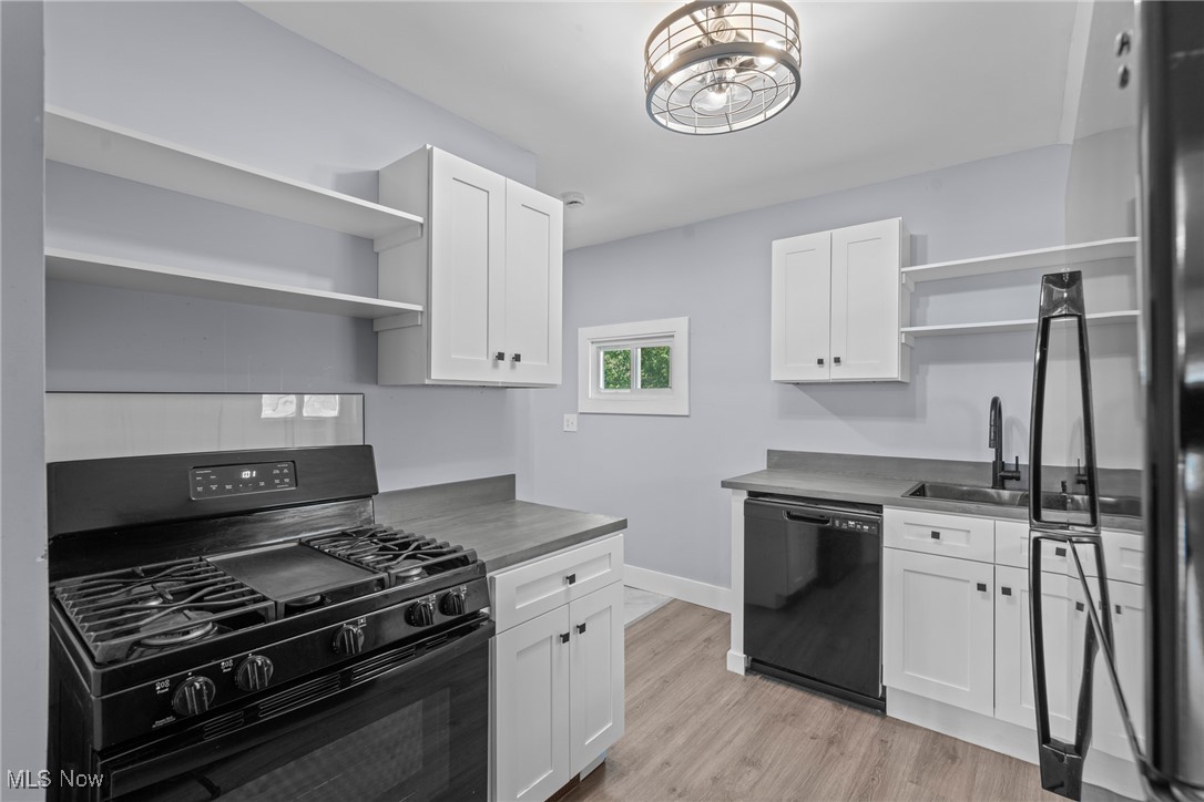 Cleveland, Ohio 44113, United States, 2 Bedrooms Bedrooms, ,1 BathroomBathrooms,Residential,Active,169130