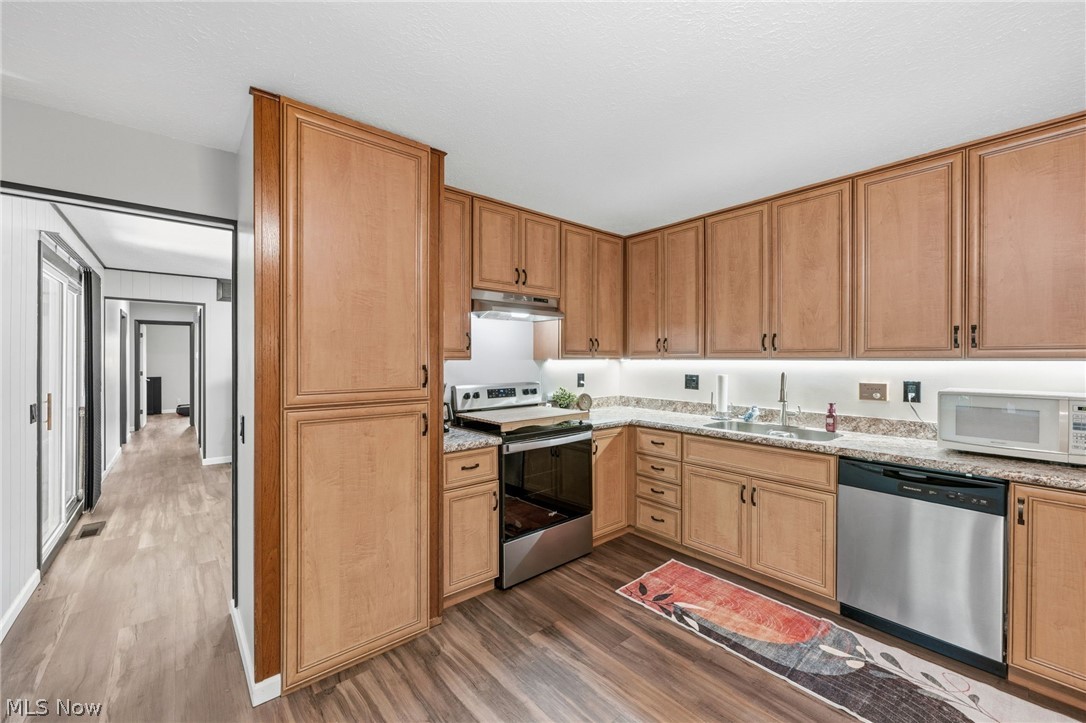 9893 Plum Brook Lane