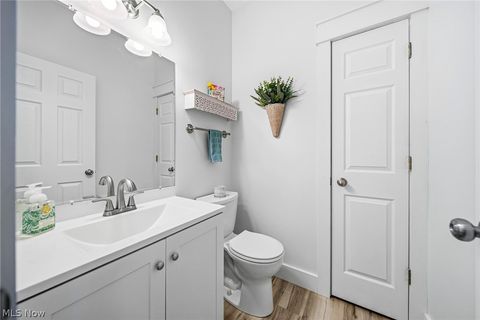 Tiny photo for 116 Woodbridge Crossing Xing, Chardon, OH 44024 (MLS # 5222033)