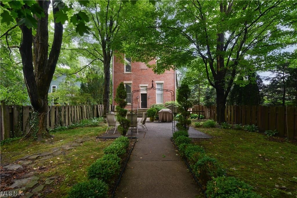 Poland Vlg - Residential Lease