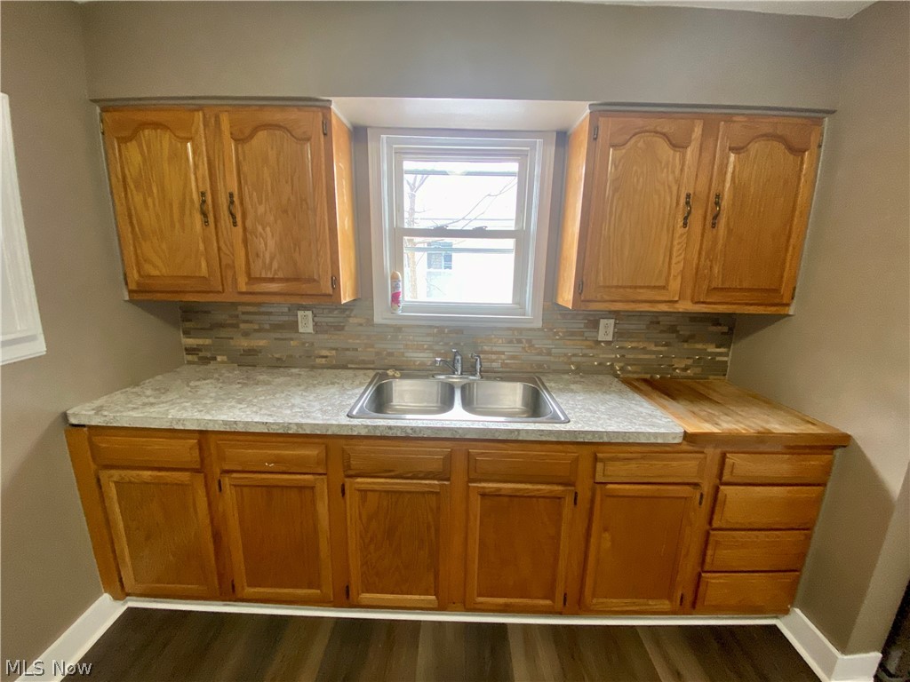 Dye & Allen - Residential Lease