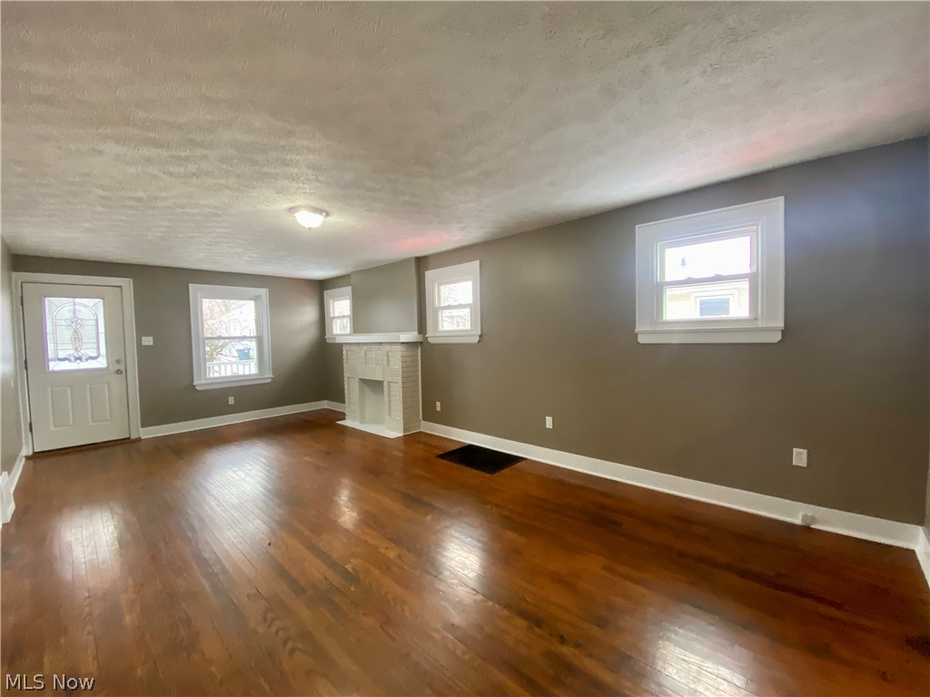 Dye & Allen - Residential Lease