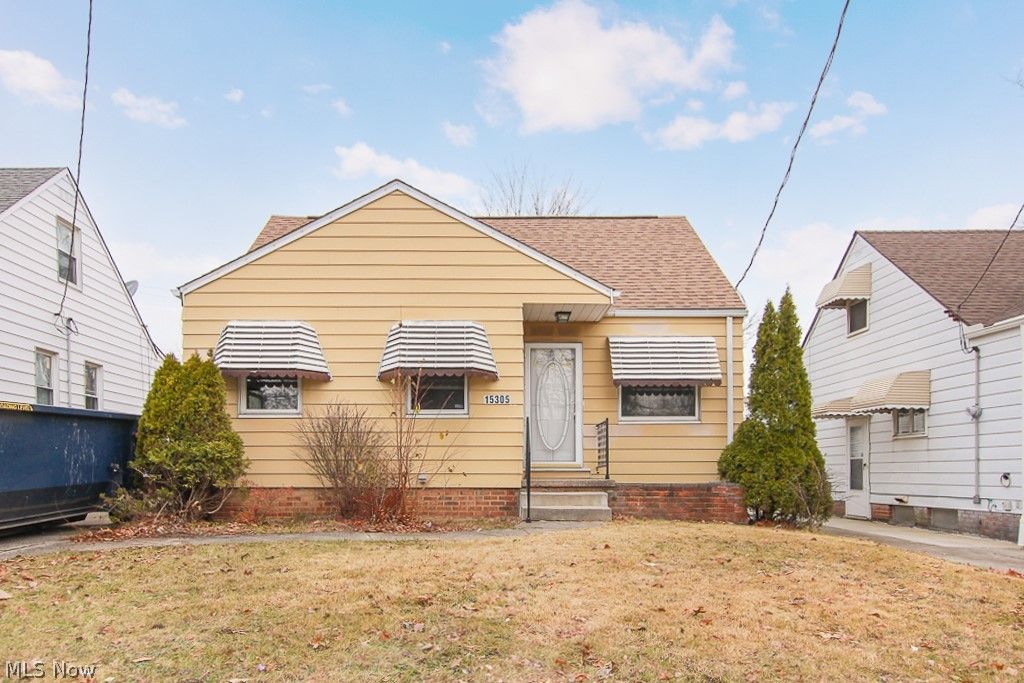 Photo of 15305 Rockside Road, Maple Heights, OH 44137 (MLS # 5191531)