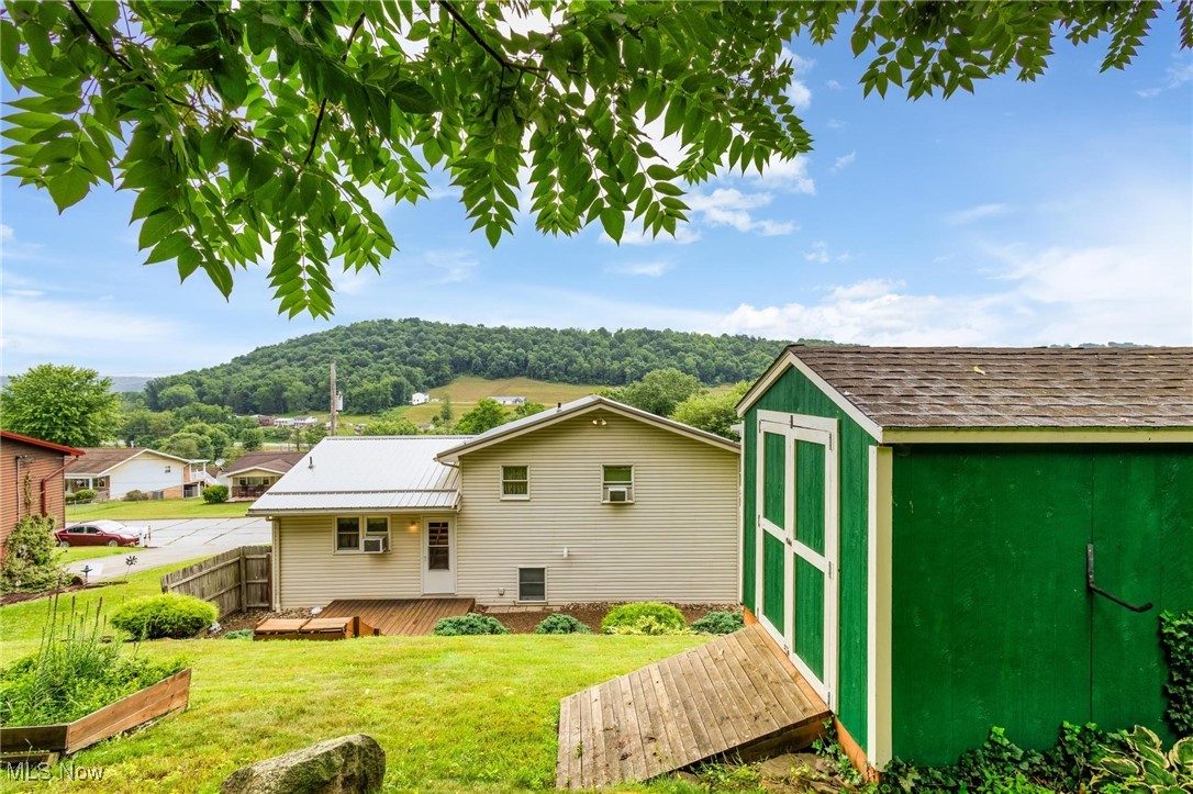 720 W FERNWOOD Drive
