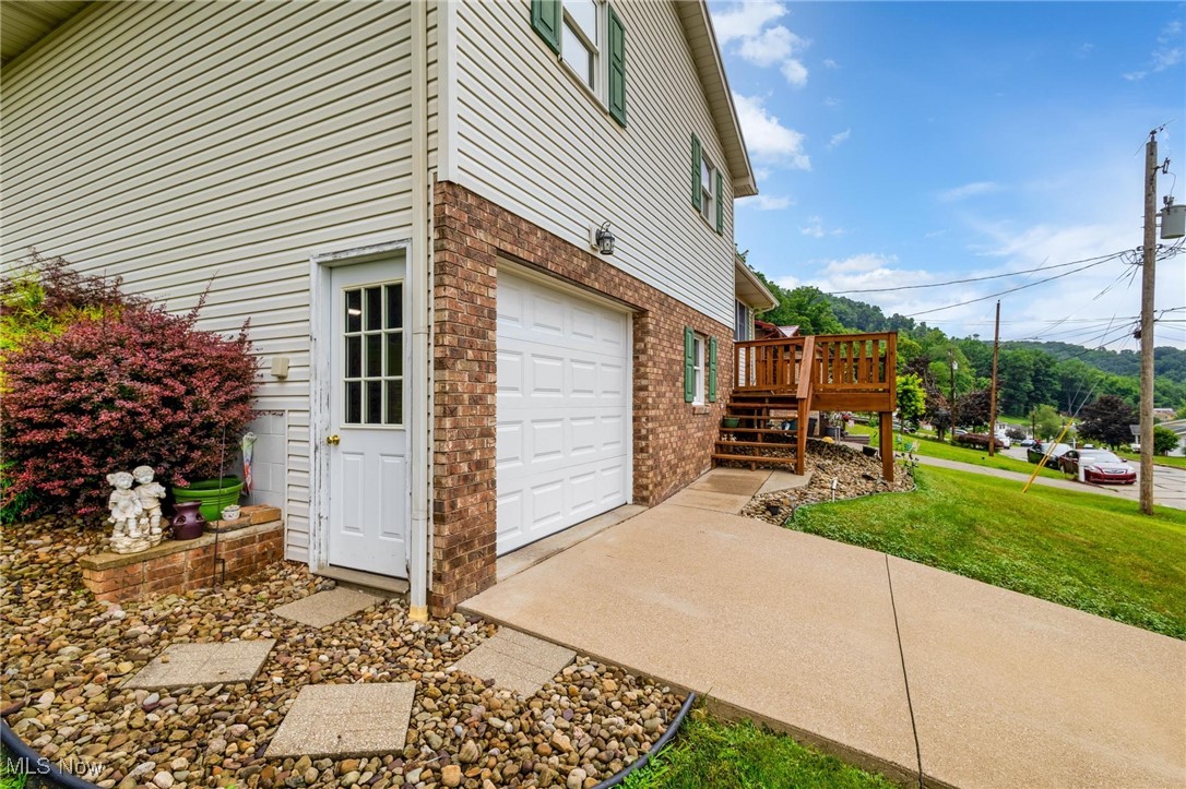 720 W FERNWOOD Drive