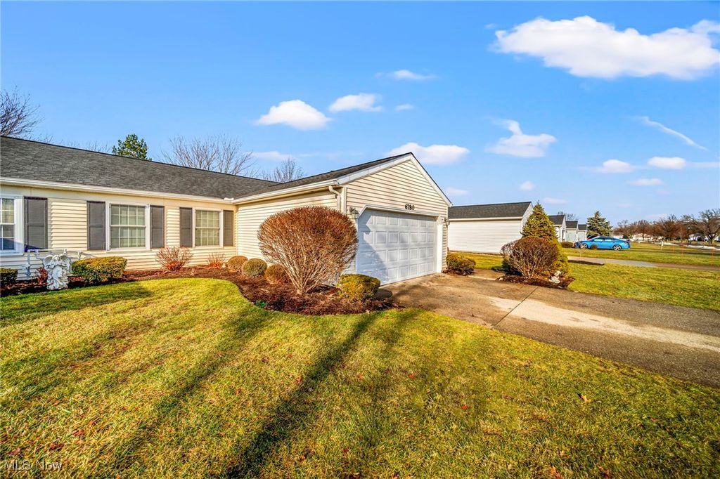 Photo of 6780 Farmingdale Lane, Mentor, OH 44060 (MLS # 5180199)