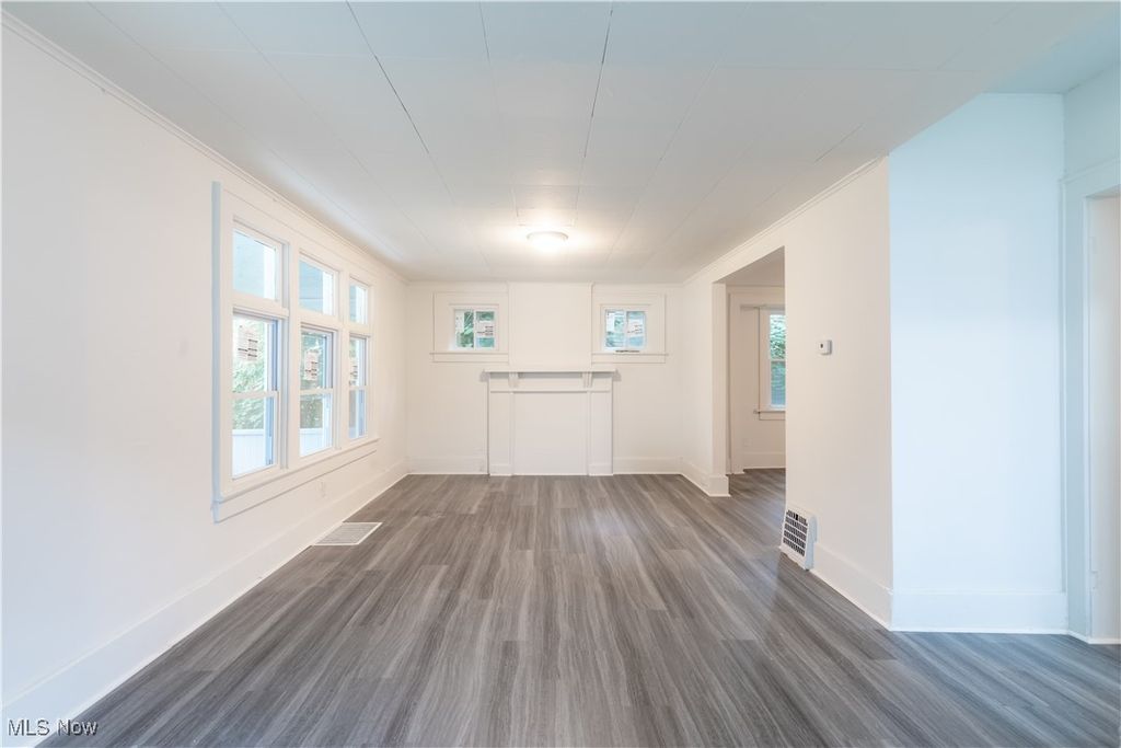 Photo of 320 Wildwood Avenue, Akron, OH 44320 (MLS # 5175510)