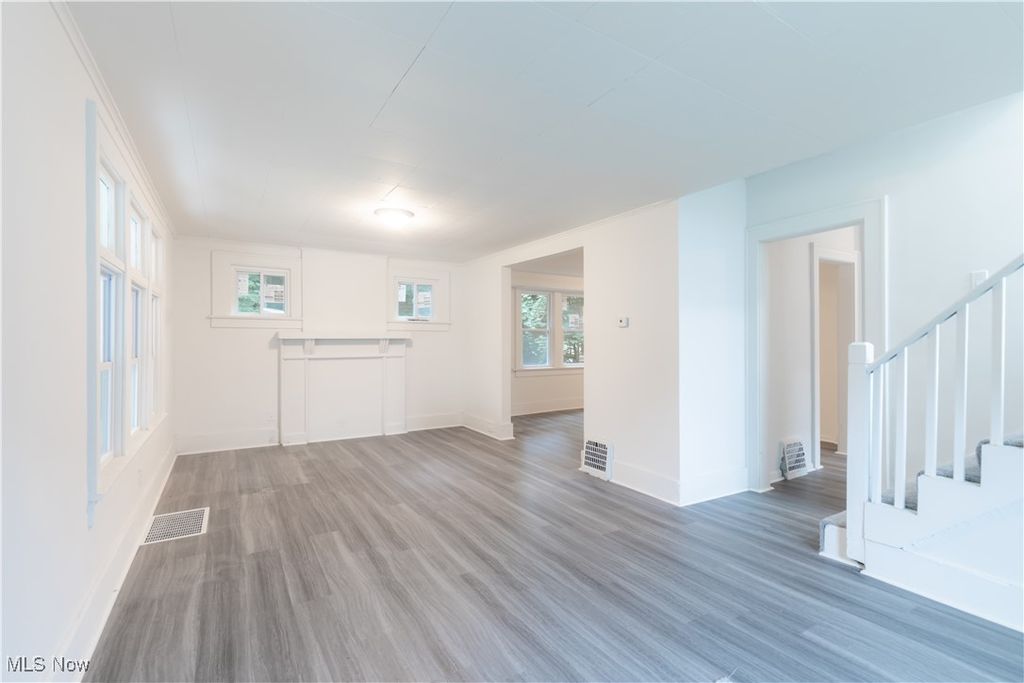 Photo of 320 Wildwood Avenue, Akron, OH 44320 (MLS # 5175510)