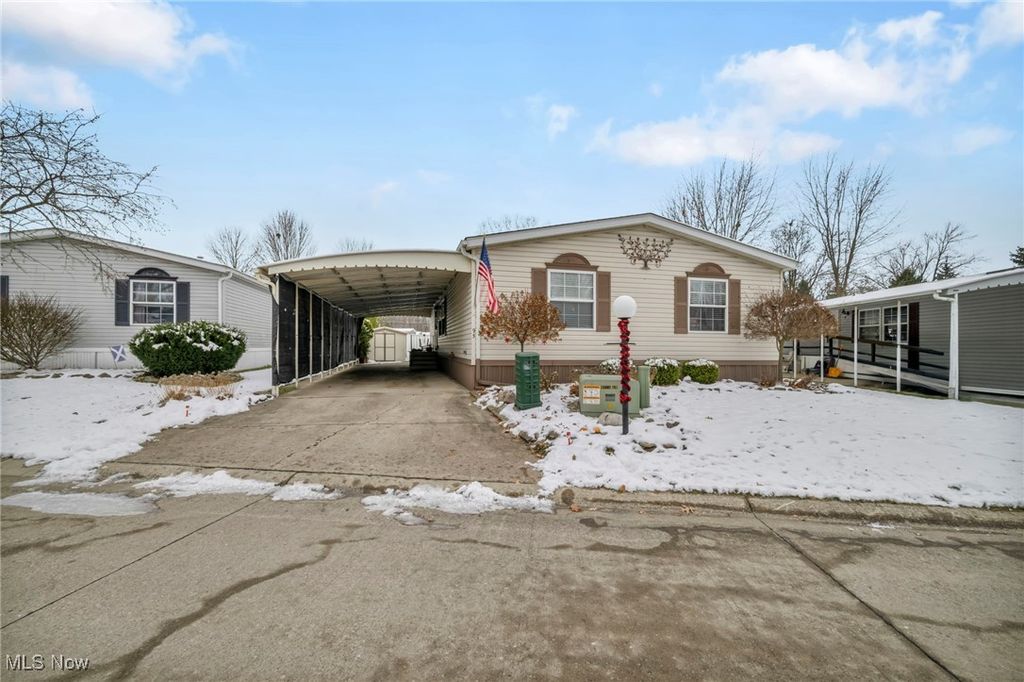 Photo of 27202 Cook Road #95, Olmsted Township, OH 44138 (MLS # 5174638)