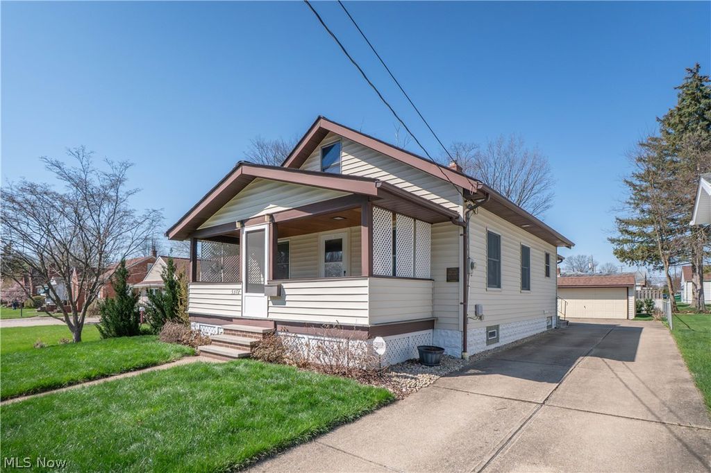 Photo of 5372 Porter Road, North Olmsted, OH 44070 (MLS # 5199675)