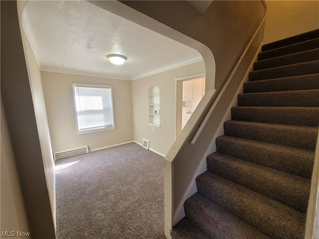 Lakeshore Blvd East 260 S - Residential Lease