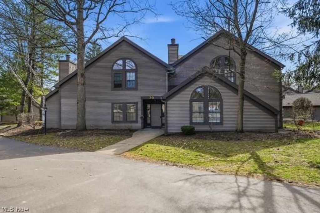 Photo of 1163 Red Tail Hawk Court #1, Boardman, OH 44512 (MLS # 5192176)