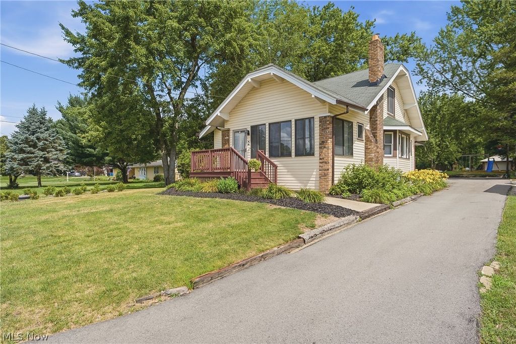 Photo of 2365 Copley Road, Akron, OH 44320 (MLS # 5224733)