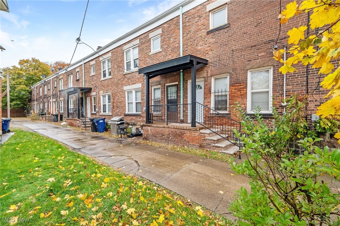 Sommers & Wintertons - Residential Income