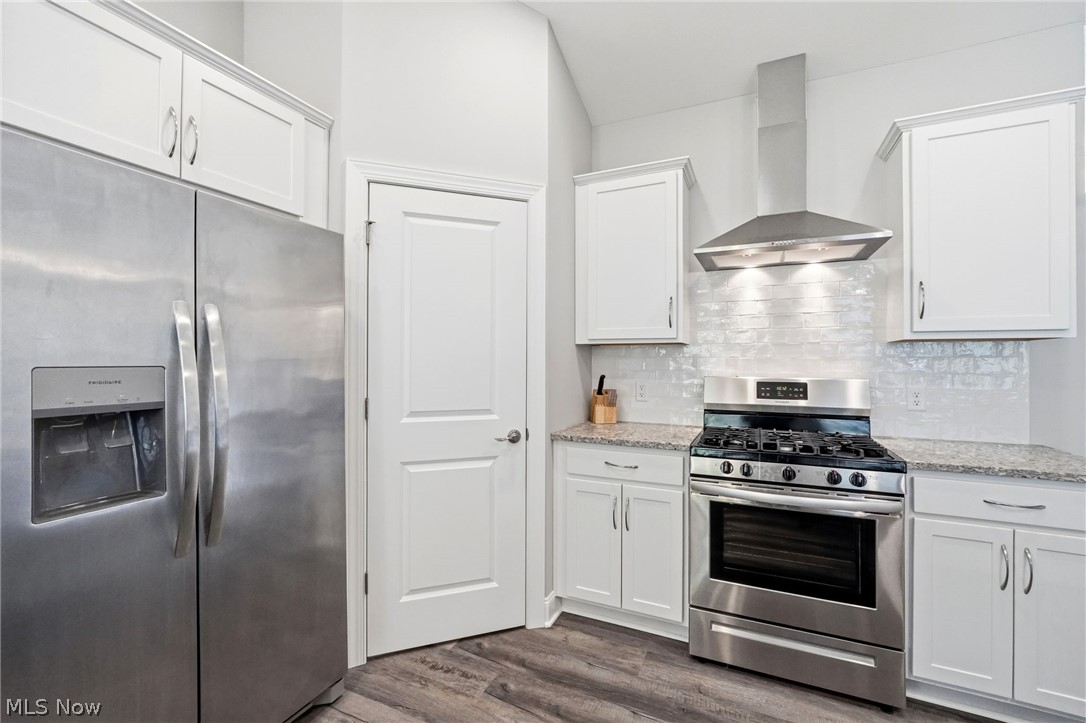 Chagrin Knolls - Residential