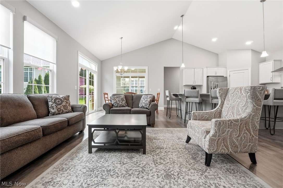 Chagrin Knolls - Residential