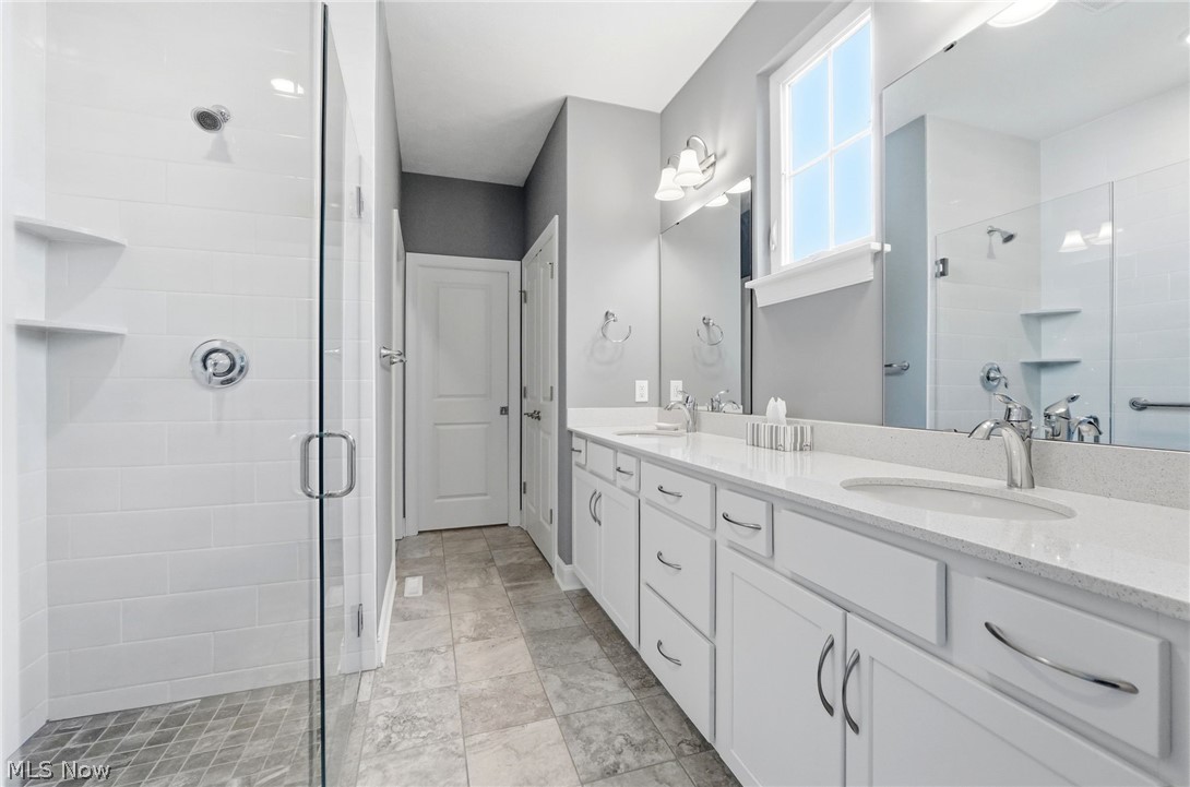 Chagrin Knolls - Residential