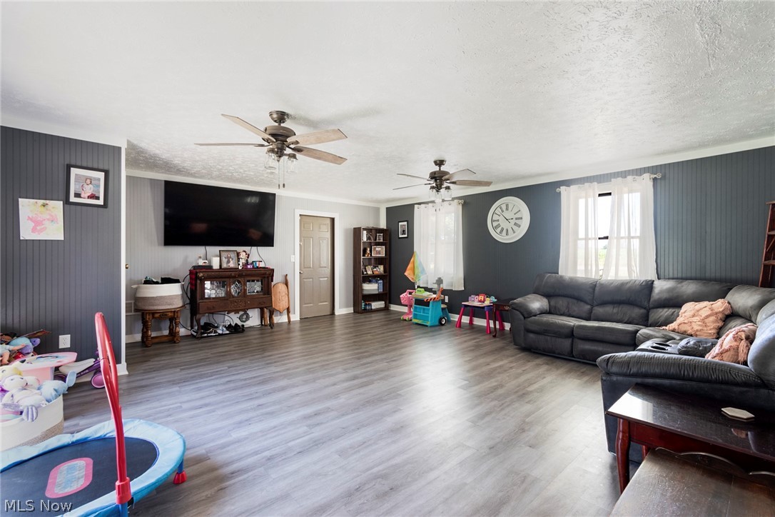 Apple Valley Acres - Residential