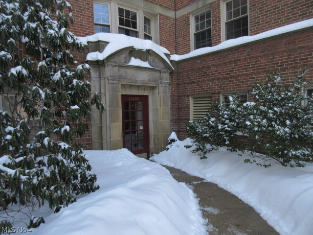 Shaker Court Condo - Residential