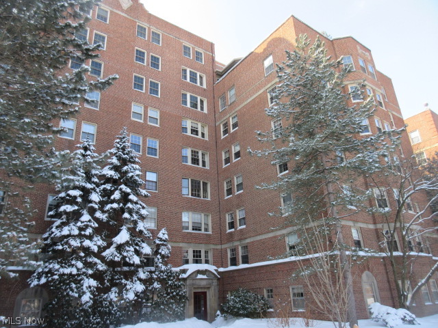 Shaker Court Condo - Residential