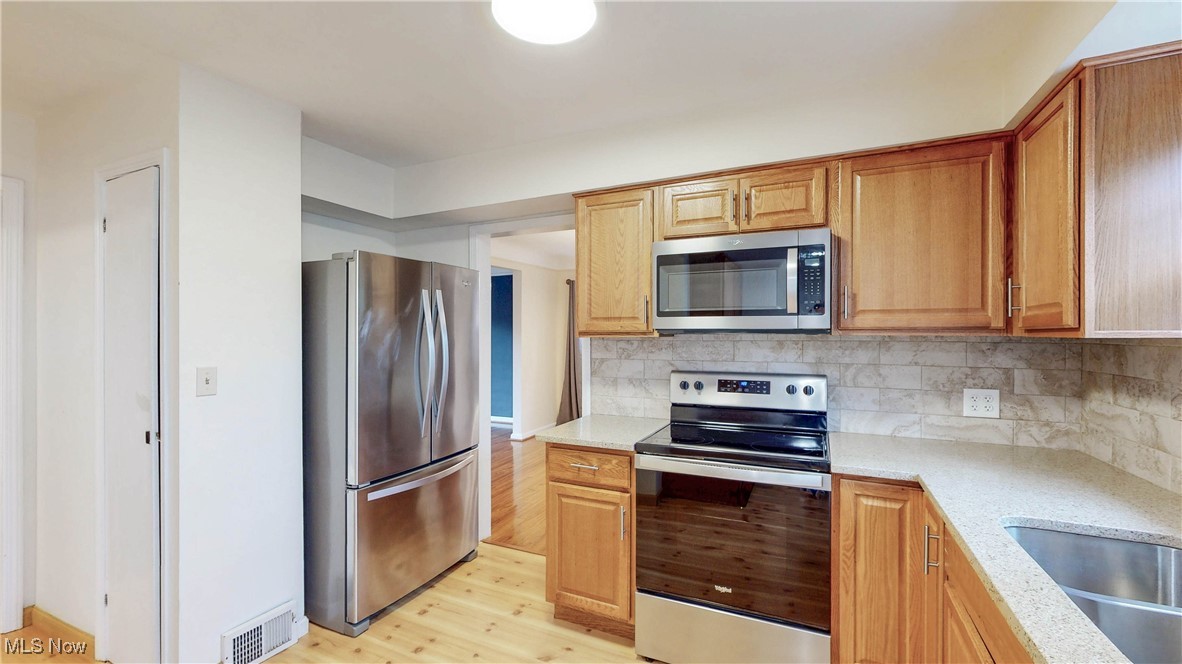 Rapid Transit Land Sales Compa - Residential Lease