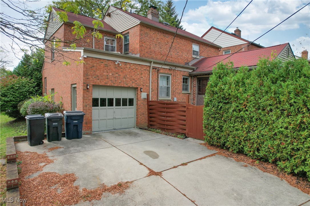 Rapid Transit Land Sales Compa - Residential Lease