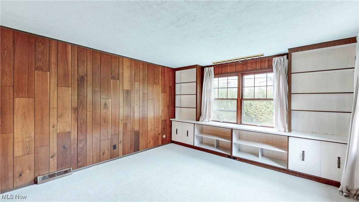 Rapid Transit Land Sales Compa - Residential Lease