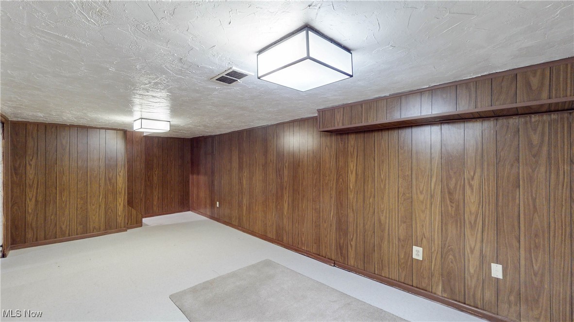 Rapid Transit Land Sales Compa - Residential Lease