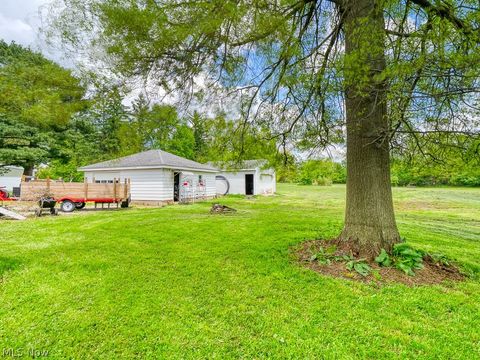 Tiny photo for 425 W Bath Road, Cuyahoga Falls, OH 44223 (MLS # 5210674)