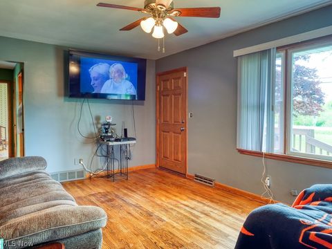 Tiny photo for 425 W Bath Road, Cuyahoga Falls, OH 44223 (MLS # 5210674)