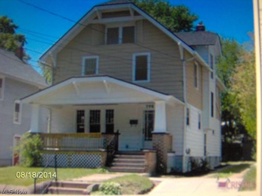 5 Bedroom colonial, large back yard, upgraded throughout!  Tenant  $700