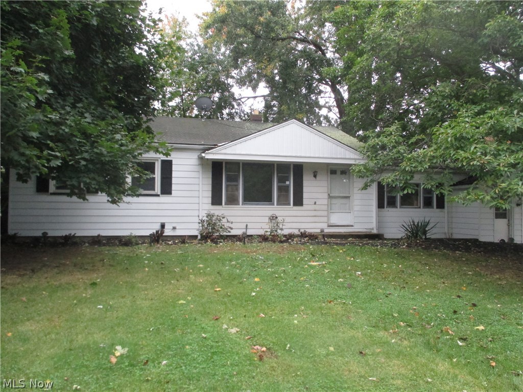 Great buy for this three bedroom home on .81 acre in Mentor. Two car attached garage plus a 2 car plus detached garage. This property has so much potential. Conveniently located near shopping, schools and easy access to freeways. Don't miss out on this special opportunity! This is a Fannie Mae HomePath Property.