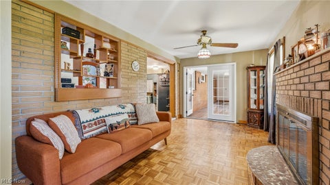 Tiny photo for 208 Creed Avenue, Hubbard, OH 44425 (MLS # 5252196)