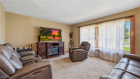 Tiny photo for 208 Creed Avenue, Hubbard, OH 44425 (MLS # 5252196)