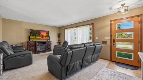 Tiny photo for 208 Creed Avenue, Hubbard, OH 44425 (MLS # 5252196)
