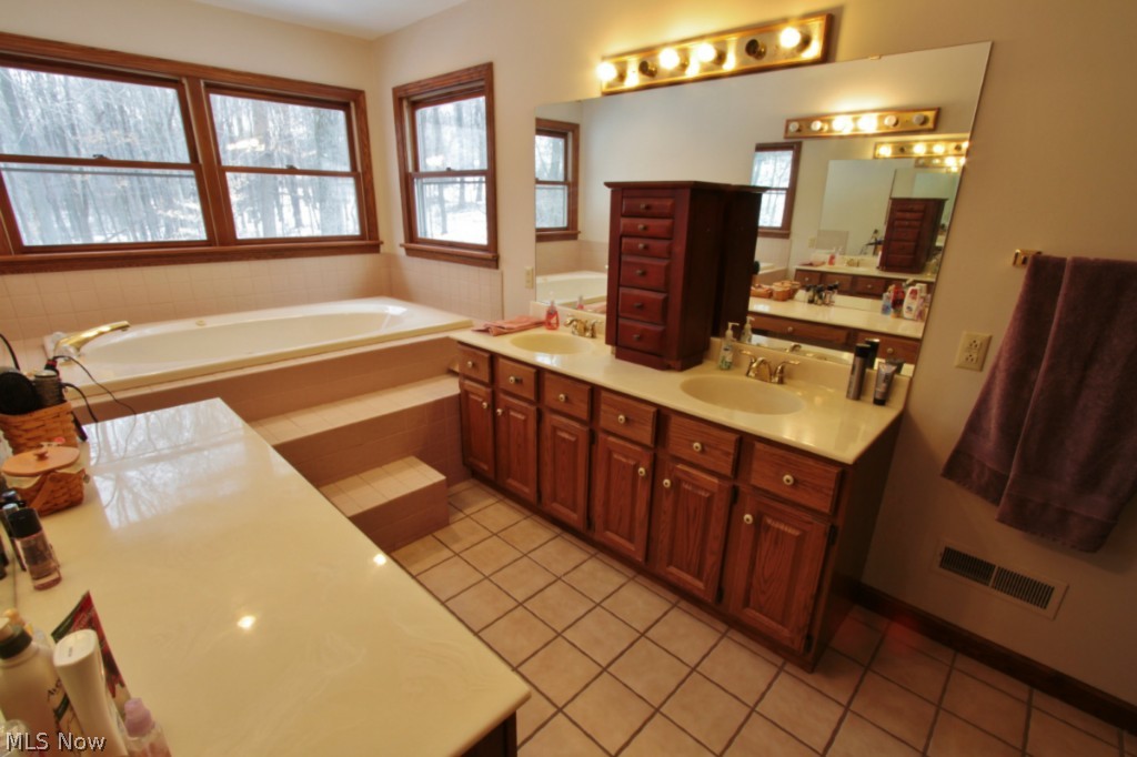 Woodlands 5/Colony North - Residential Lease