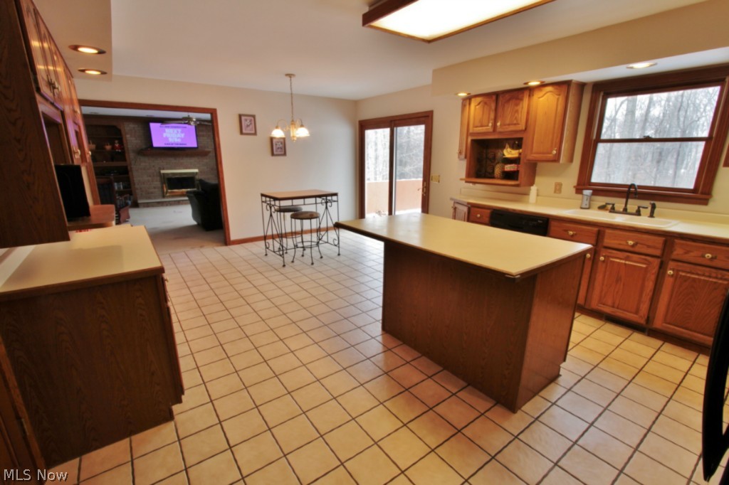 Woodlands 5/Colony North - Residential Lease