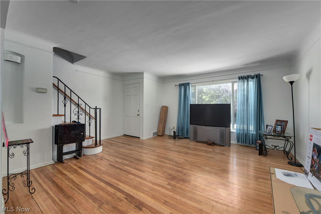 Apartment Realty Cos - Residential Income