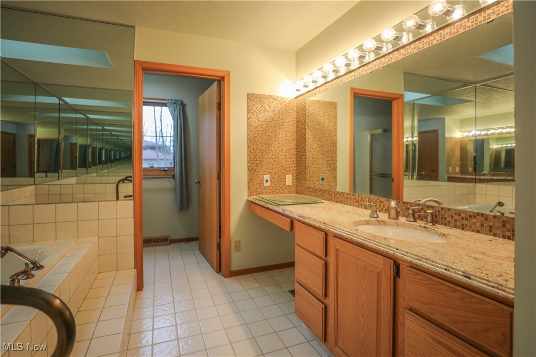 457 E Pioneer Trail, Aurora, Ohio image 15