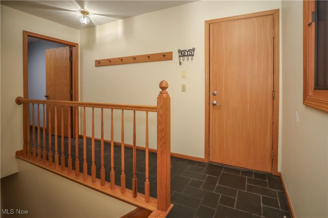 457 E Pioneer Trail, Aurora, Ohio image 10