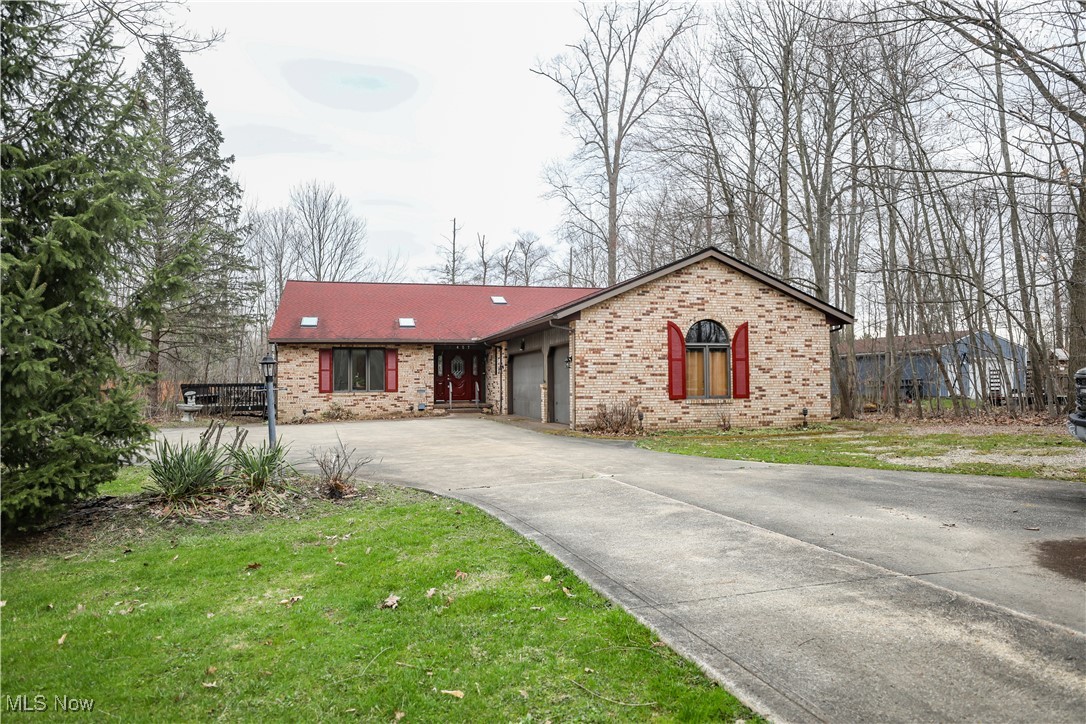 457 E Pioneer Trail, Aurora, Ohio image 2